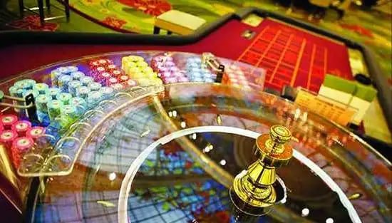 Filipino player enjoying live casino and sports betting on abc8vip